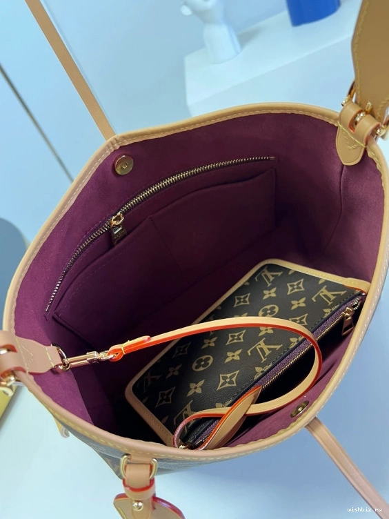 WIS CARRYALL VUITTON PM LOUIS 0109